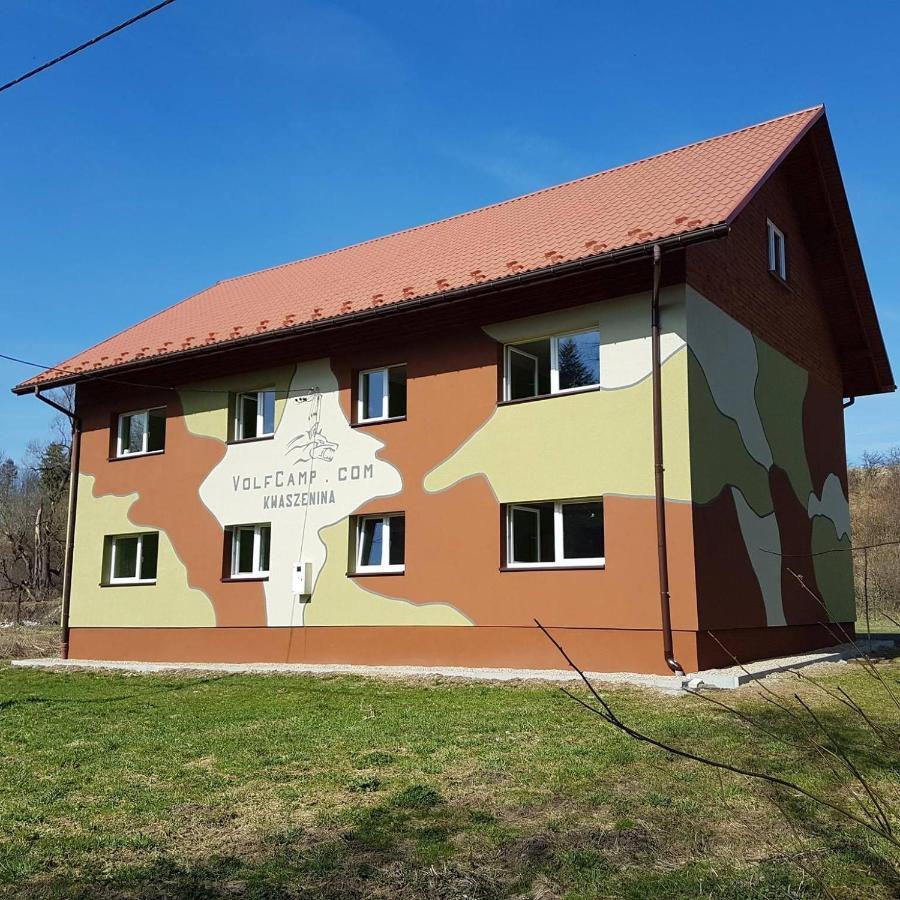 Osrodek Volfcamp Kwaszenina Apartment Arłamów Екстериор снимка